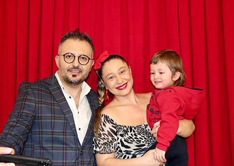 Deya - Ayvaz Akbacak...YILDÖNÜMÜNE CORONA GÖLGESİ!