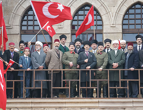 Ya İstiklal Ya Ölüm...MİLLETİN MECLİSİ BÜYÜK BİR COŞKUYLA AÇILIYOR!