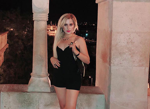 Melisa Özmen...SOSYETİK GÜZEL KARANTİNA GÜNLERİNİ NASIL GEÇİRİYOR?