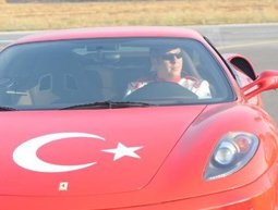 Metin Şentürk... 200 BİN LİRA GÖRME ENGELLİLERİN TEPKİSİNİ ÇEKTİ!