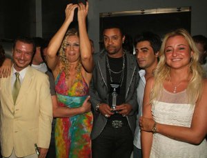 Çiğdem Tunç? "EN İYİ SUNUCU" ÖDÜLÜNÜ "ELİT PARTİ"DE ALDI?