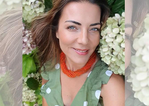 Burcu Kara... 'İLK DEFA KÖYÜNDEN İSTANBUL'A GELEN BİRİ GİBİ!'