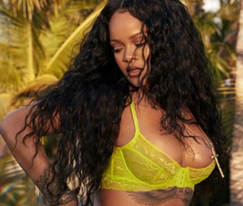 Rihanna... İÇ ÇAMAŞIRLARI DETAYI OLAY!