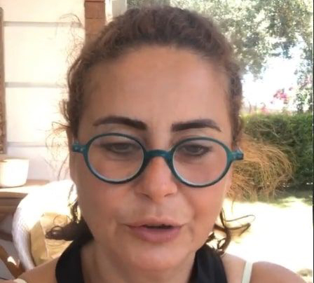 Esra Akkaya... AYNI MASKEYİ DEFALARCA KULLANINCA MİKROP KAPTI!