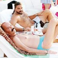 Cemil İpekçi... NİŞANLISIYLA POZ VERDİ!