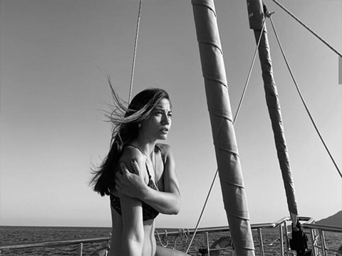 Demet Özdemir... MAVİ TUR İÇİN KESENİN AĞZINI AÇTI!