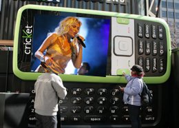 Ajda Pekkan... KONSERİ CEP TELEFONLARINDAN İZLENECEK...