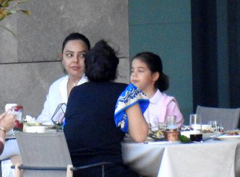 Ebru Gündeş... ALARA BÜYÜDÜKÇE ANNESİNE BENZEDİ!