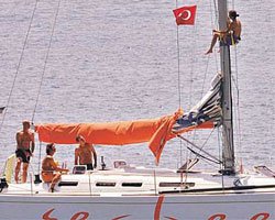 Tuğçe Kazaz... "ALEM YAPIYORUZ,BUNU DA YAZIN"!