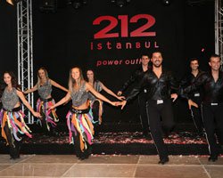 DÜNYANIN EN HIZLI ÜSTÜNÜ DEĞİŞTİREN SHOWU TÜRKİYE'DE!