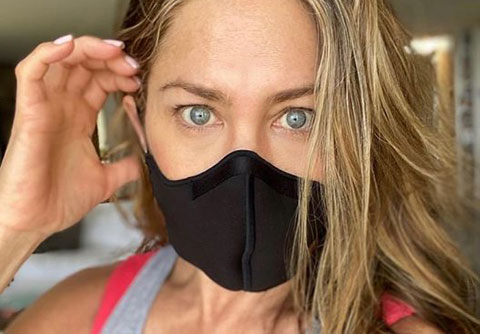 Jennifer Aniston... MASKE İSYANI, 'ŞU LANET MASKEYİ TAKIN!'