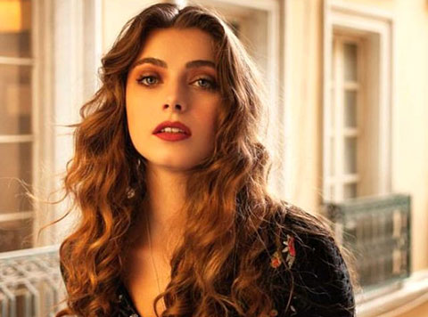 İlay Erök... ÇİĞ YEMEK İTİRAFI VAHŞİ GÜZEL DEDİRTTİ!