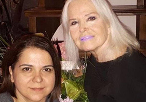 Gönül Yazar... KIZI AMERİKA'DA EVLENDİ!