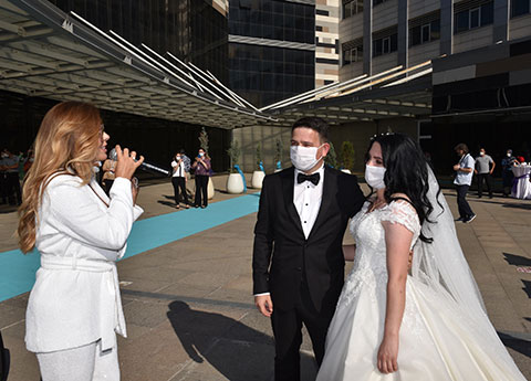 Aslı Hünel... SÖZÜNÜ TUTTU!