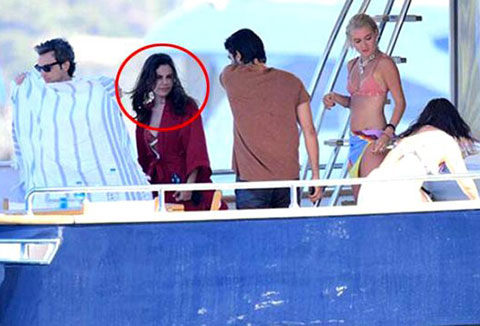 Yağmur Tanrısevsin... PAYLAŞIMLARI KAFA KARIŞTIRDI, NE SAKLIYOR?