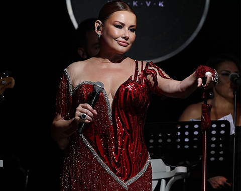 Deniz Seki... 10 KİLO DAHA VERDİ, KIRMIZILARI GİYDİ!