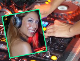 Feryal Aslan... CEMRE BURAK'LA ÇIKIŞ YAPMAYA HAZIRLANIYOR!