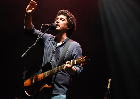 Pinhani... YENİKAPI'DA KAPALI GİŞE KONSER!