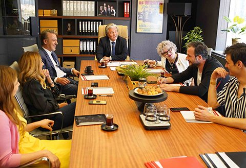 Menajerimi Ara... BU AKŞAM İLK BÖLÜMÜ İLE EKRANDA!!