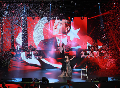 Linet... HARBİYE'DE ZAFER BAYRAMI ÇOŞKUSU!