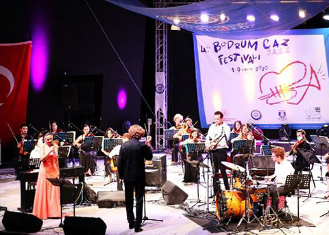 4. Bodrum Caz Festivali... AÇILIŞ KONSERİ SANATSEVERLERİ BÜYÜLEDİ!