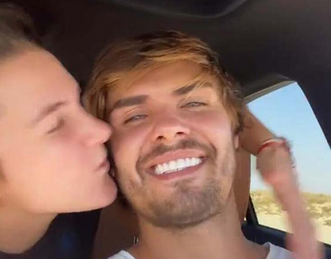 Nisa Bölükbaşı - Barış Murat Yağcı... ÖPMELERE DOYAMADILAR!