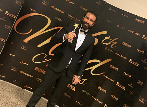 Adnan Koç... ÜÇ ÖDÜL BİRDEN!