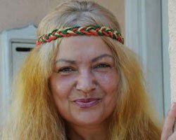 Meral Zeren... "NE EVİM YIKILDI NE DE BEN"!