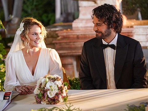 Masumlar Apartmanı... HAN, İNCİ'YE EVLENME TEKLİF EDER!