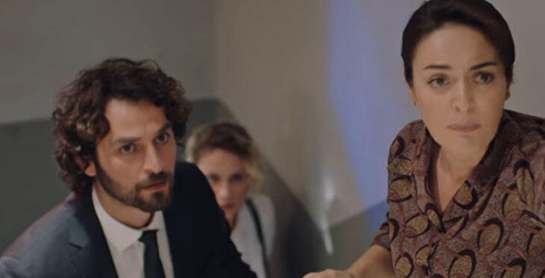 Masumlar Apartmanı...SAFİYE HAN'IN EVLENDİĞİNİ ÖĞRENİR!