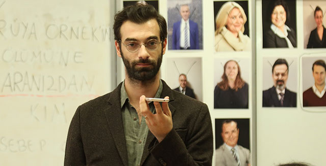 Öğretmen...AKİF İKİ ARADA SIKIŞIR!