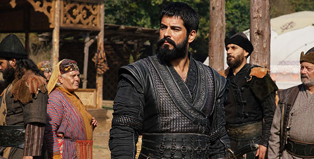 Kuruluş Osman...OSMAN BEY İKİ ATEŞ ARASINDA!