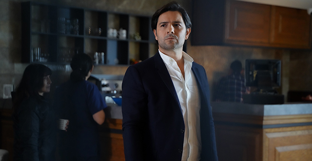 Kenan Ece...EKRANLARA DOKTOR OLARAK DÖNDÜ!