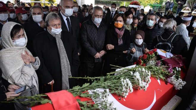 Timur Selçuk...SON YOLCULUĞUNA UĞURLANDI!