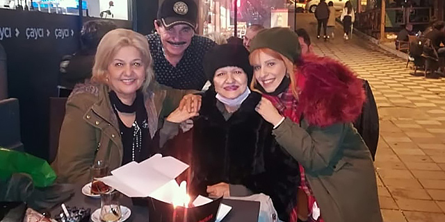 Gülden Karaböcek... SÜRPRİZ DOĞUM GÜNÜ!