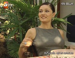 Nurgül Yeşilçay... "YEMEĞİ CEM YAPAR, SOFRAYI BEN KURARIM"!