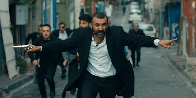 Çukur...ÇIĞ GELİYOR!