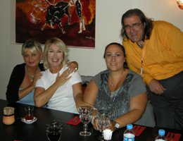 Seda Sayan? MEDYADAKİ EN YAKIN DOSTLARINI İFTARDA AĞIRLADI?