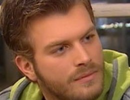 Kıvanç Tatlıtuğ...MELTEM CUMBUL'UN PEŞİNDE!