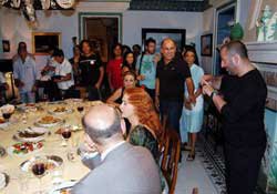 Cem Yılmaz... FERZAN ÖZPETEK'TEN YÖNETMENLİK TİYOLARI ALDI!