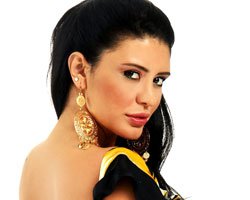 Ebru Polat... AVRUPA YOLCUSU!