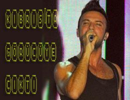 Tarkan... YENİ İMAJIYLA İLK KEZ SAHNEDE...