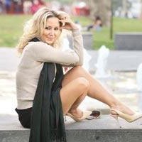 Pınar Aylin... "ÖNCE SEVİL, SONRA SEVİŞ"!