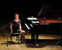 Anjelika Akbar... BESTELERİYLE "İÇİMDEKİ TÜRKİYEM" DEDİ!