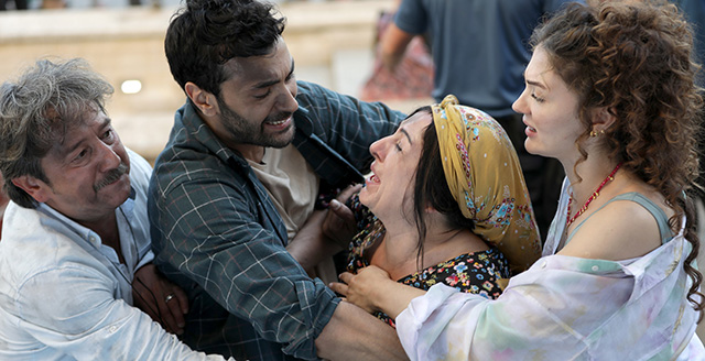 Aşk Mantık İntikam... ESRA'NIN HAYATI O HABERLE ALT ÜST OLUR!