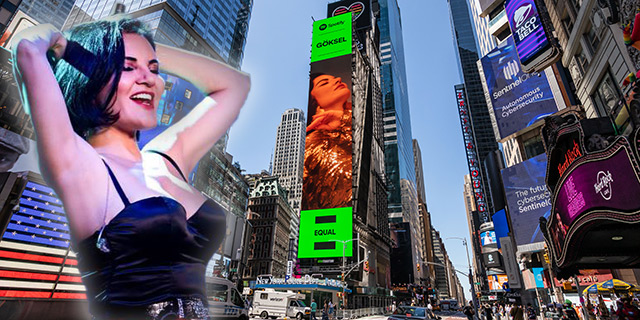 Göksel... TIMES MEYDANINDA!