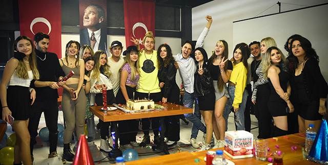 Tunacan Tuna... SOSYAL MEDYAYA ÖZEL GALA!