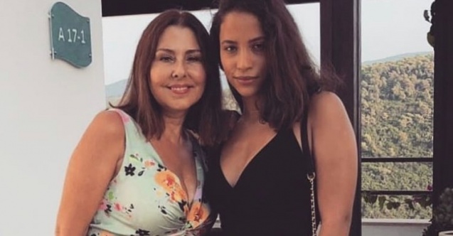 Nilüfer... YAZ GELDİ, KIZINA KAVUŞTU!