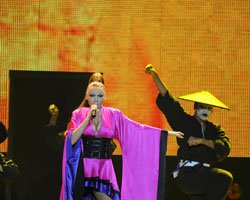 Hadise... BELÇİKA'DA ÖDÜL ALDI!