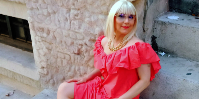 Sheri Deniz… KADINA VE PANDEMİYE DİKKAT ÇEKTİ!